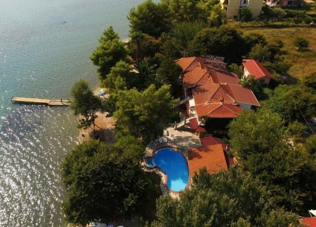 Flisvos Seaside Apartments Lefkada Ligia